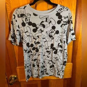 Medium Light blue Mickey Mouse pattern tshirt